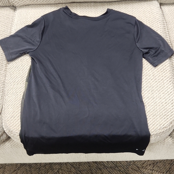 Old Navy Kids Tee - Black and Yellow - Picture 5 of 6